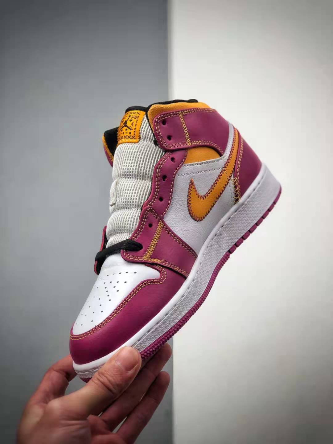 Air Jordan 1 'Da de Muertos' DC0500-100: Exquisitely Designed Sneakers Air Jordan 1 'Da de Muertos' DC0500-100: Exquisitely Designed Sneakers