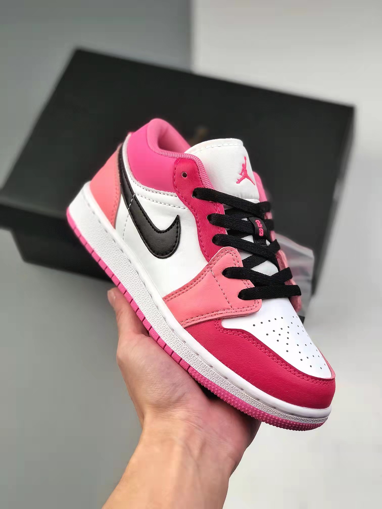 Air Jordan 1 Low 'White Pinksicle' 553560-162 - Elegant and Stylish