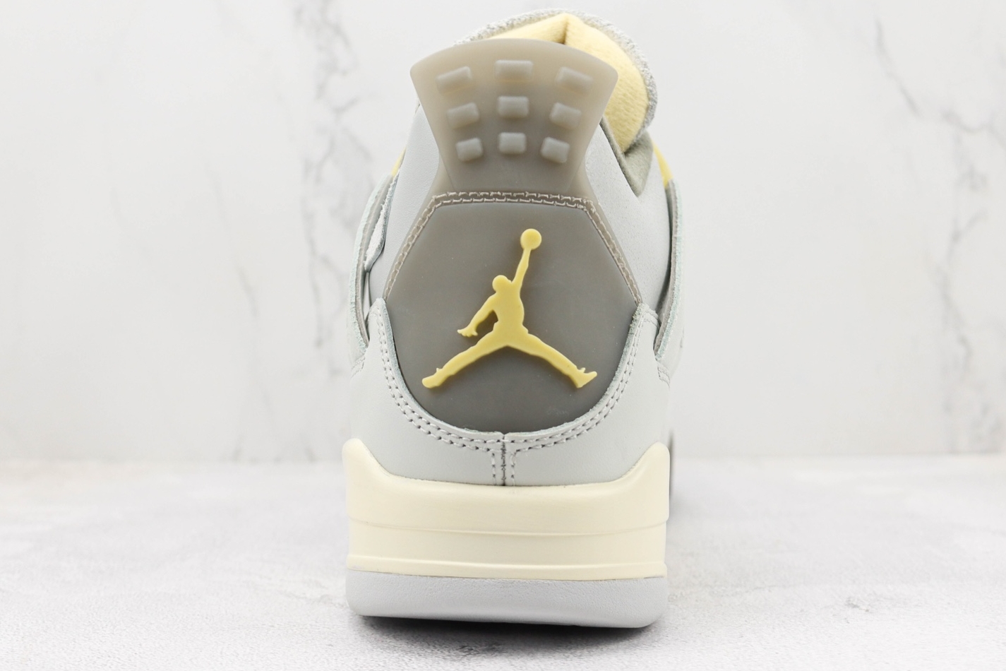 Air Jordan 4 Retro SE 'Craft Photon Dust' DV3742-021: Premium Sneaker with Classic Style Air Jordan 4 Retro SE 'Craft Photon Dust' DV3742-021: Premium Sneaker with Classic Style