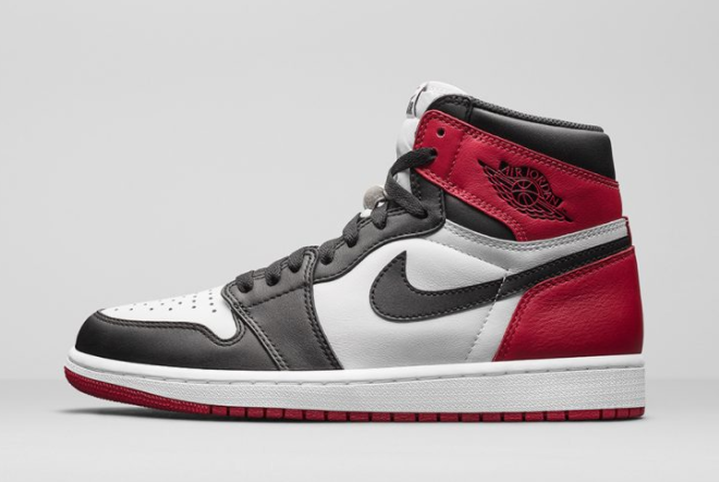 Air Jordan 1 Retro High OG 'Black Toe' 555088-125 - Limited Edition Sneaker