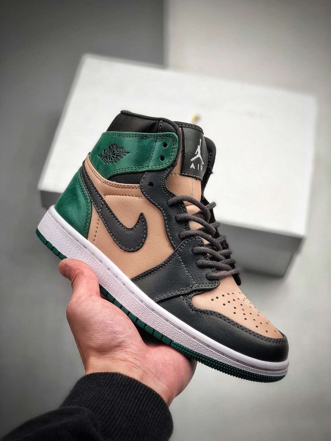 Air Jordan 1 High Premium Mystic Green AH7389-203 – Iconic Sneaker with Striking Style