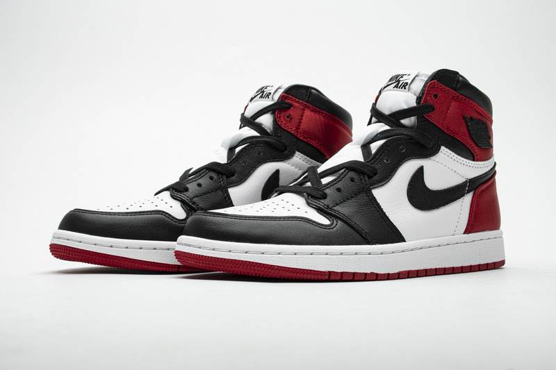 Air Jordan 1 Retro High 'Satin Black Toe' CD0461-016 - Sleek & Stylish Sneakers Air Jordan 1 Retro High 'Satin Black Toe' CD0461-016 - Sleek & Stylish Sneakers