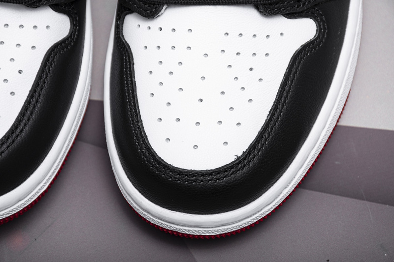 Air Jordan 1 Retro High 'Satin Black Toe' CD0461-016 - Sleek & Stylish Sneakers Air Jordan 1 Retro High 'Satin Black Toe' CD0461-016 - Sleek & Stylish Sneakers