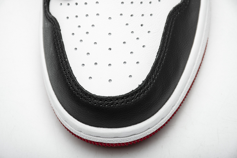 Air Jordan 1 Retro High 'Satin Black Toe' CD0461-016 - Sleek & Stylish Sneakers Air Jordan 1 Retro High 'Satin Black Toe' CD0461-016 - Sleek & Stylish Sneakers