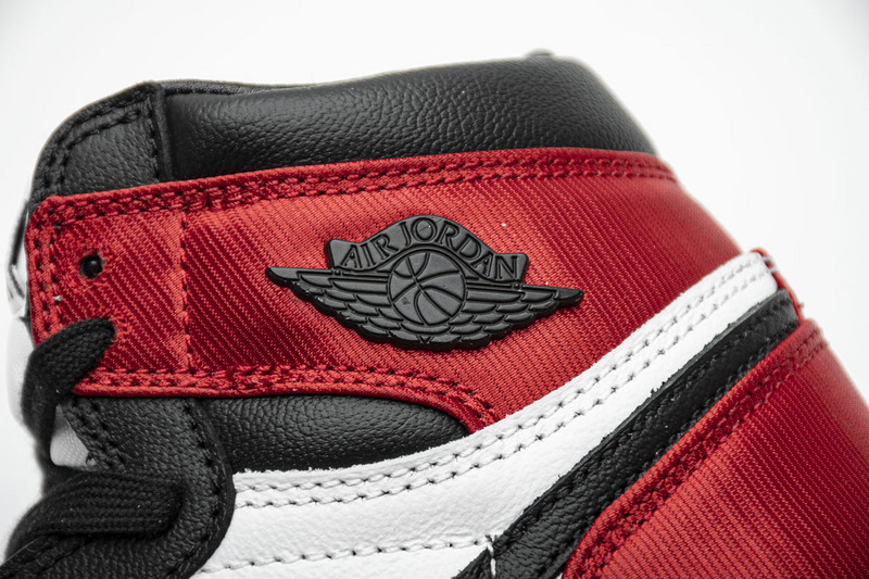 Air Jordan 1 Retro High 'Satin Black Toe' CD0461-016 - Sleek & Stylish Sneakers Air Jordan 1 Retro High 'Satin Black Toe' CD0461-016 - Sleek & Stylish Sneakers
