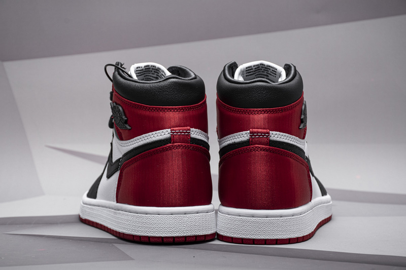 Air Jordan 1 Retro High 'Satin Black Toe' CD0461-016 - Sleek & Stylish Sneakers Air Jordan 1 Retro High 'Satin Black Toe' CD0461-016 - Sleek & Stylish Sneakers