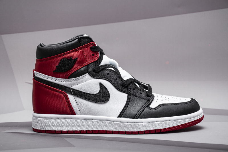 Air Jordan 1 Retro High 'Satin Black Toe' CD0461-016 - Sleek & Stylish Sneakers Air Jordan 1 Retro High 'Satin Black Toe' CD0461-016 - Sleek & Stylish Sneakers