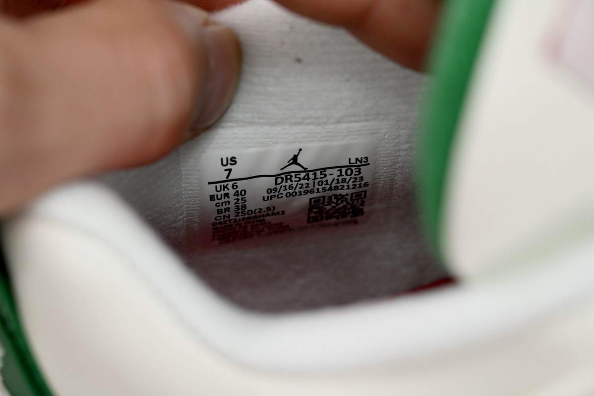 Air Jordan 4 Retro SB 'Pine Green' DR5415-103 - Exclusive Sneaker in Vibrant Green Shade! Air Jordan 4 Retro SB 'Pine Green' DR5415-103 - Exclusive Sneaker in Vibrant Green Shade!