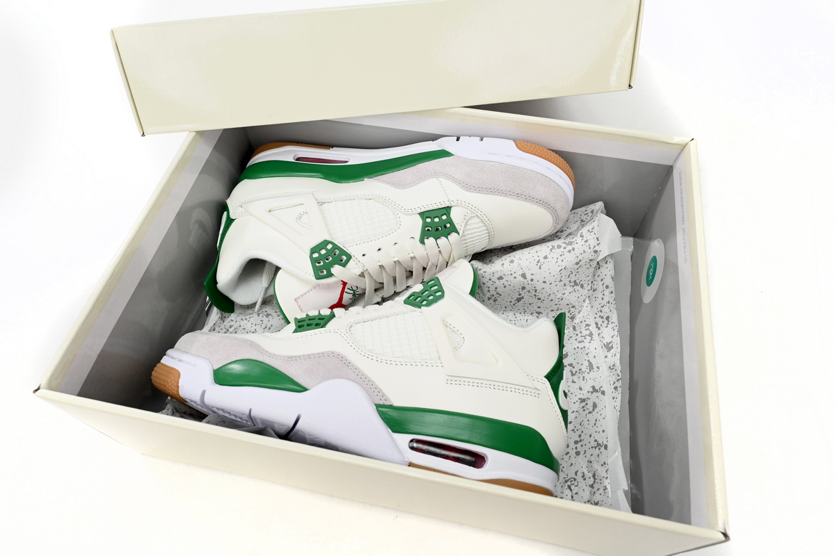 Air Jordan 4 Retro SB 'Pine Green' DR5415-103 - Exclusive Sneaker in Vibrant Green Shade! Air Jordan 4 Retro SB 'Pine Green' DR5415-103 - Exclusive Sneaker in Vibrant Green Shade!