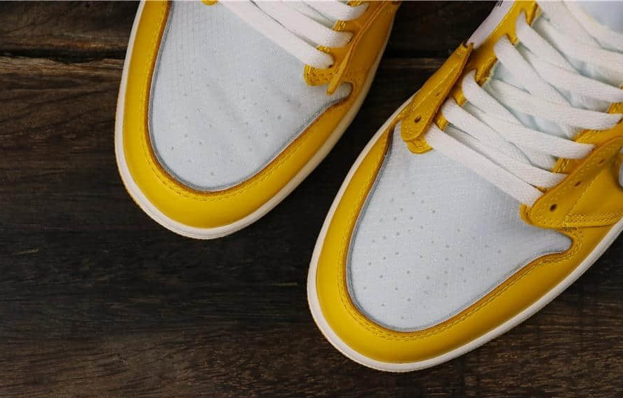 2019 Air Jordan 1 x Off White NRG White Dark Powder Yellow Cone - Limited Edition Sneakers for Sale 2019 Air Jordan 1 x Off White NRG White Dark Powder Yellow Cone - Limited Edition Sneakers for Sale