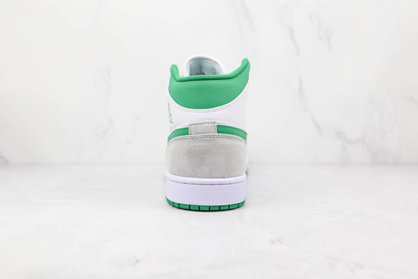 Air Jordan 1 Mid SE 'Grey Pine Green' DC7294-103 - Premium Sneaker in Stylish Shades Air Jordan 1 Mid SE 'Grey Pine Green' DC7294-103 - Premium Sneaker in Stylish Shades