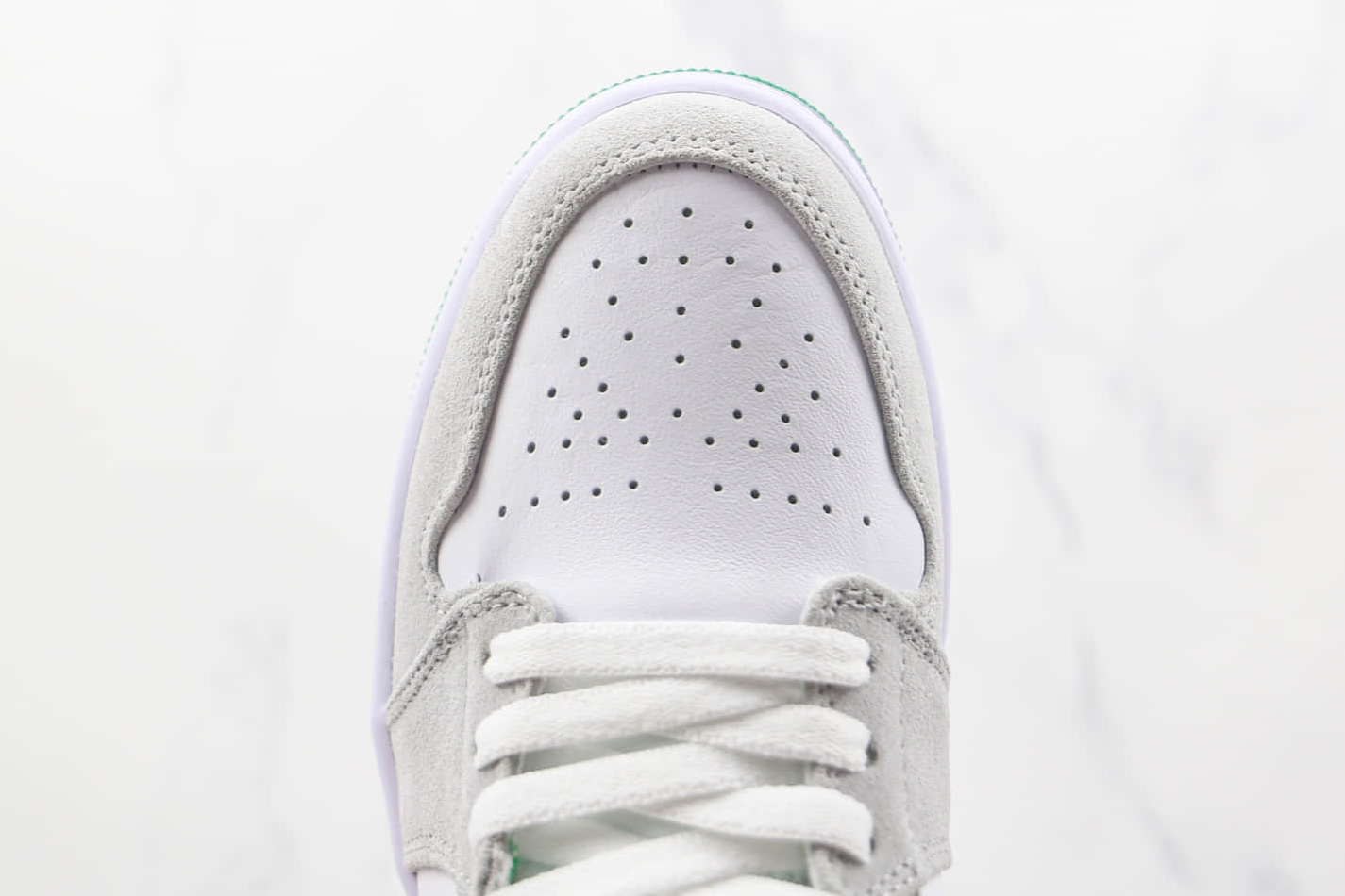 Air Jordan 1 Mid SE 'Grey Pine Green' DC7294-103 - Premium Sneaker in Stylish Shades Air Jordan 1 Mid SE 'Grey Pine Green' DC7294-103 - Premium Sneaker in Stylish Shades