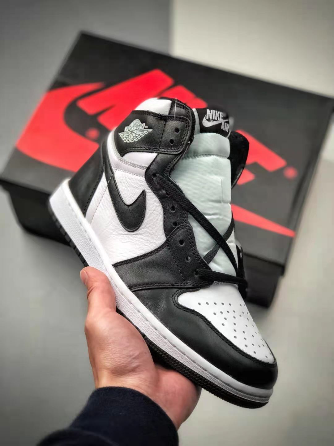 Air Jordan 1 Retro High OG 'Black White' 555088-010 - Classic Style and Modern Appeal | Limited Stock