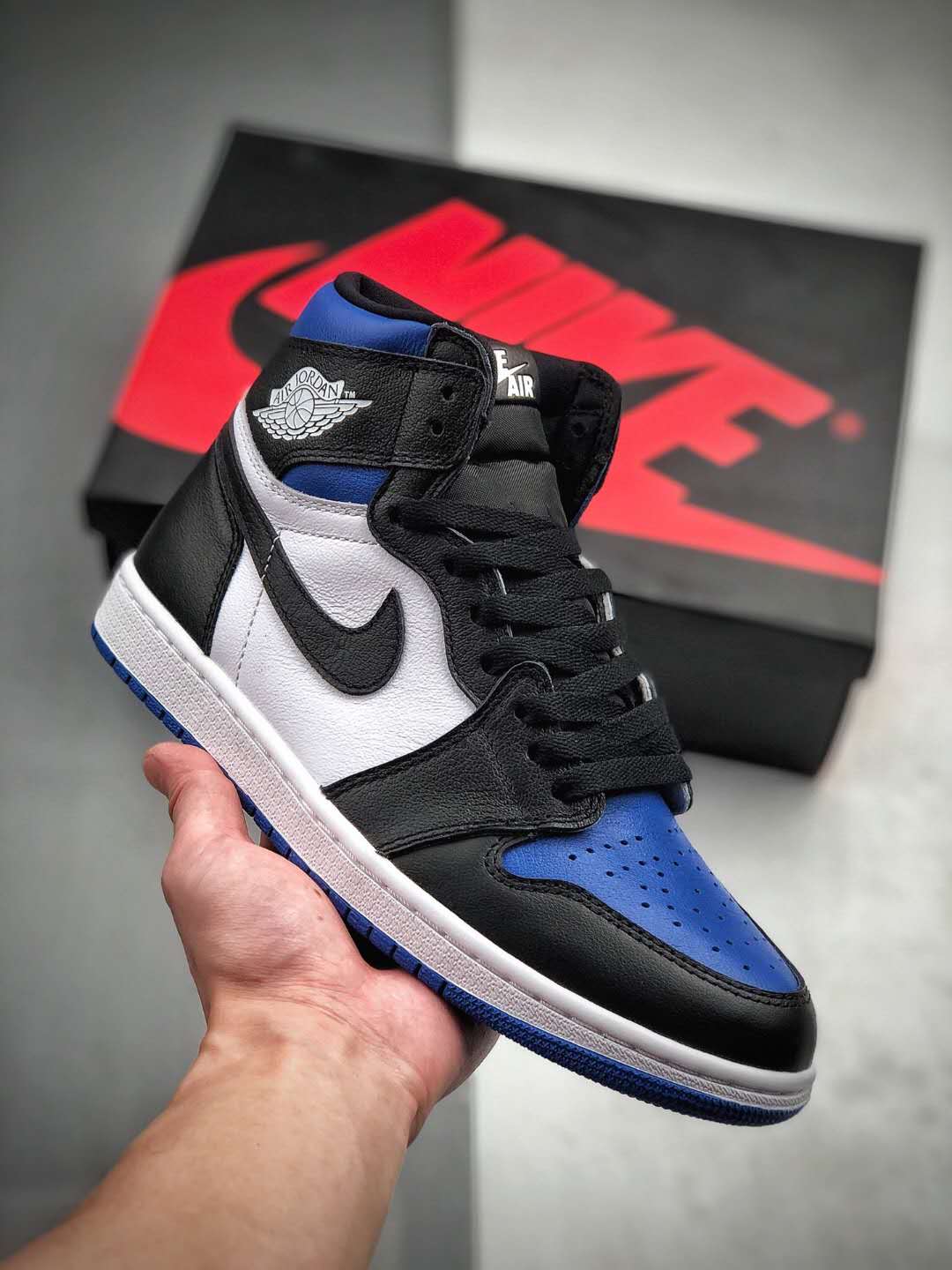 Air Jordan 1 Retro High OG 'Royal Toe' Shoes - 555088-041