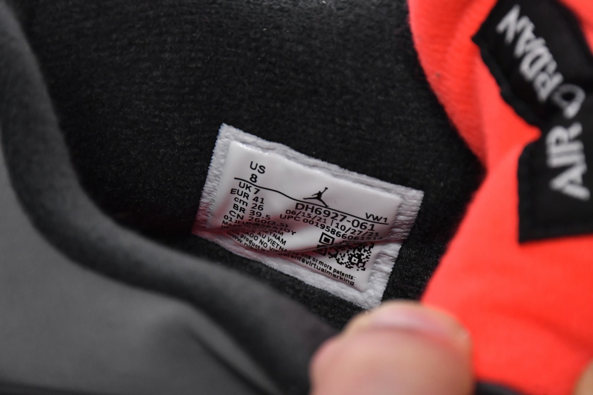 Air Jordan 4 Retro 'Infrared' DH6927-061: Classic Style with Infrared Accents Air Jordan 4 Retro 'Infrared' DH6927-061: Classic Style with Infrared Accents