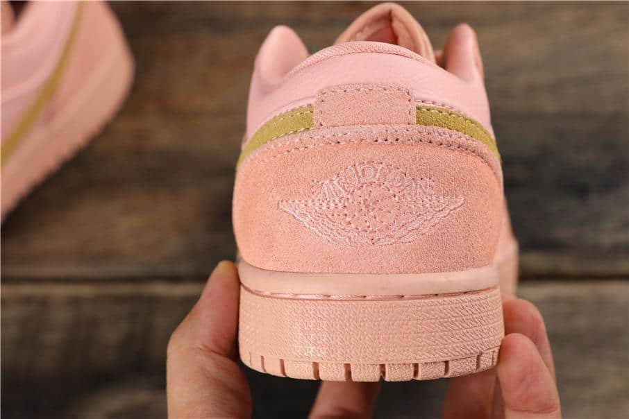 Air Jordan 1 Low 'Coral Stardust' CJ9216-676 - Stylish and Vibrant Sneakers