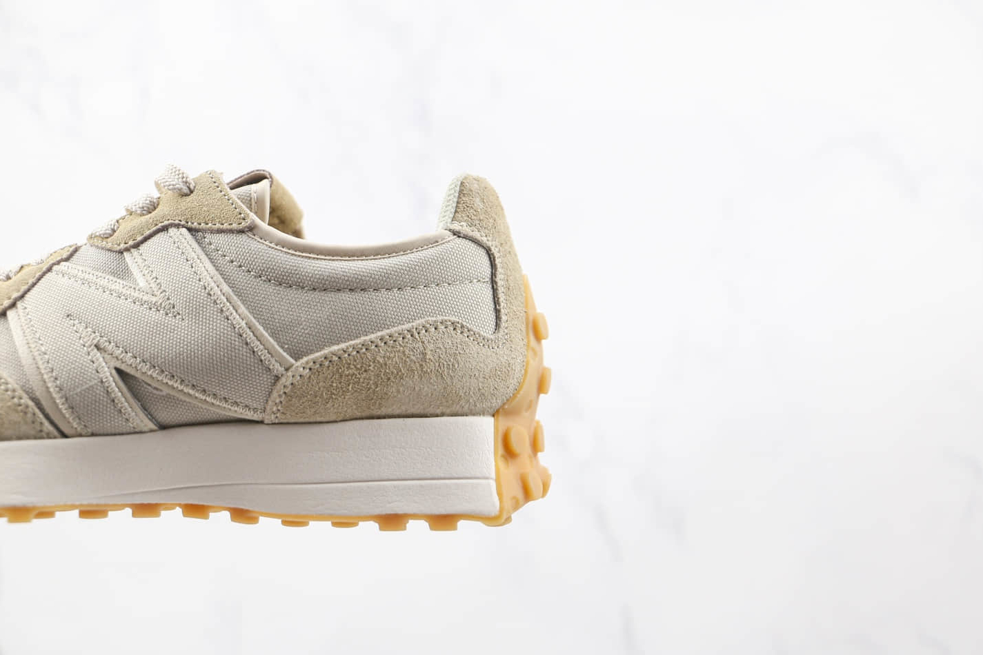 New Balance Unisex 327 Creamy MS327UP: Stylish Low-Top Sneakers New Balance Unisex 327 Creamy MS327UP: Stylish Low-Top Sneakers