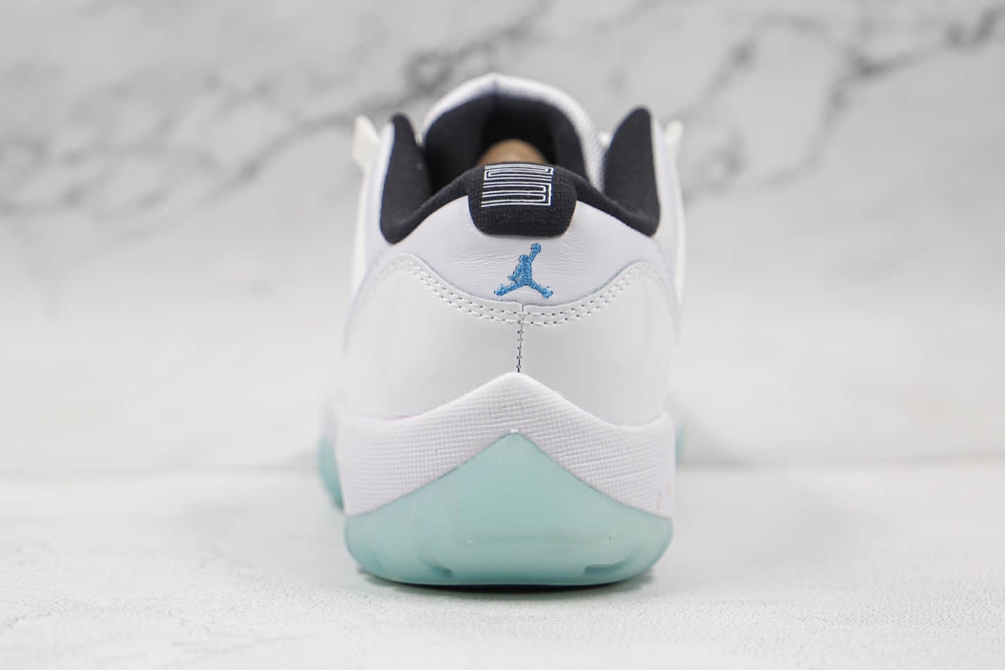 Air Jordan 11 Retro Low 'Legend Blue' AV2187-117 - Limited Edition Sneakers Air Jordan 11 Retro Low 'Legend Blue' AV2187-117 - Limited Edition Sneakers