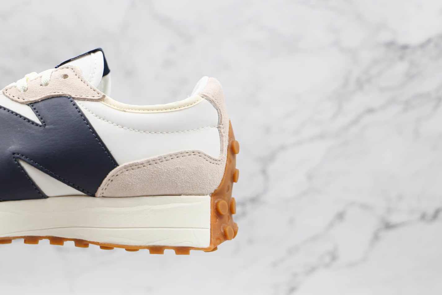 New Balance 327 'Moonbeam Outerspace' WS327KB - Trendy Sneakers for Women New Balance 327 'Moonbeam Outerspace' WS327KB - Trendy Sneakers for Women