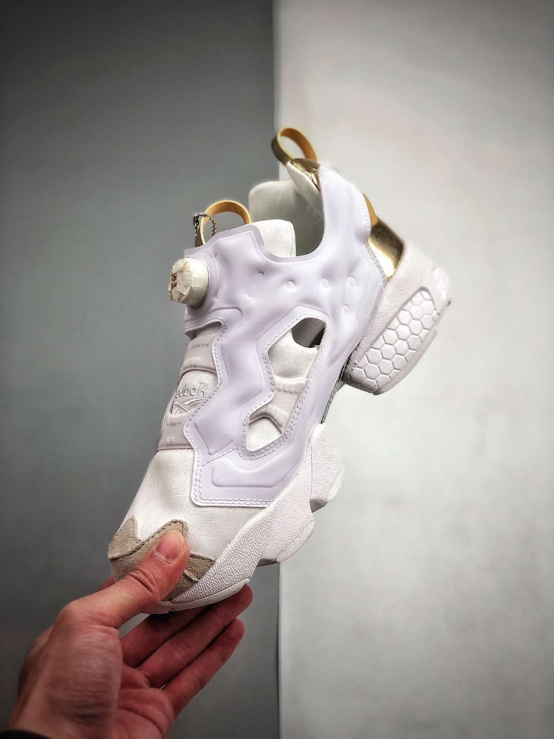 Reebok Instapump Fury PM - V62777: Stylish and Comfortable Sneakers