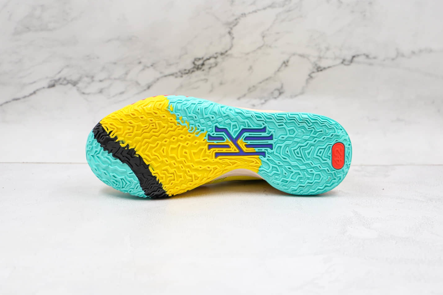 Nike Kyrie 7 '1 World 1 People' CT4080-700 - Cutting-Edge Hoops Sneaker Nike Kyrie 7 '1 World 1 People' CT4080-700 - Cutting-Edge Hoops Sneaker