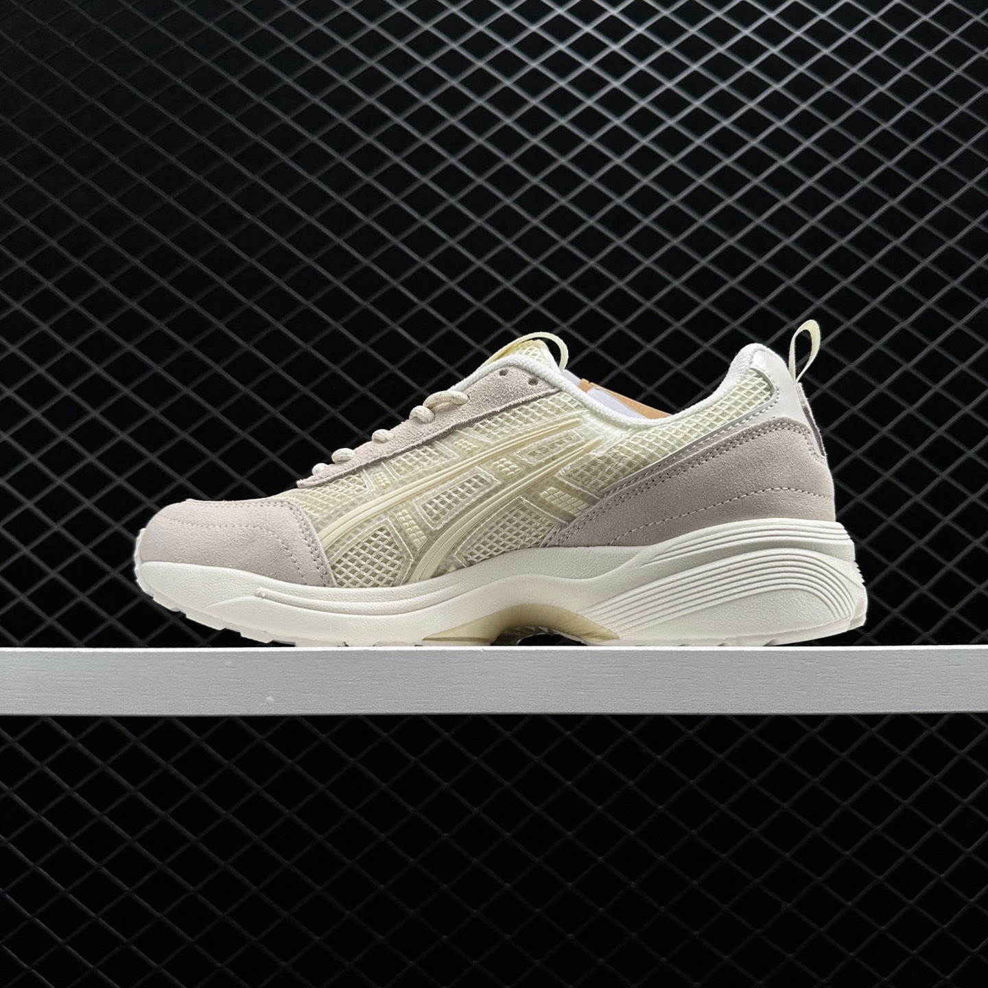 Asics Gel 1090 V2 Cream: Get Stylish with the 1203A224-100 Model Asics Gel 1090 V2 Cream: Get Stylish with the 1203A224-100 Model