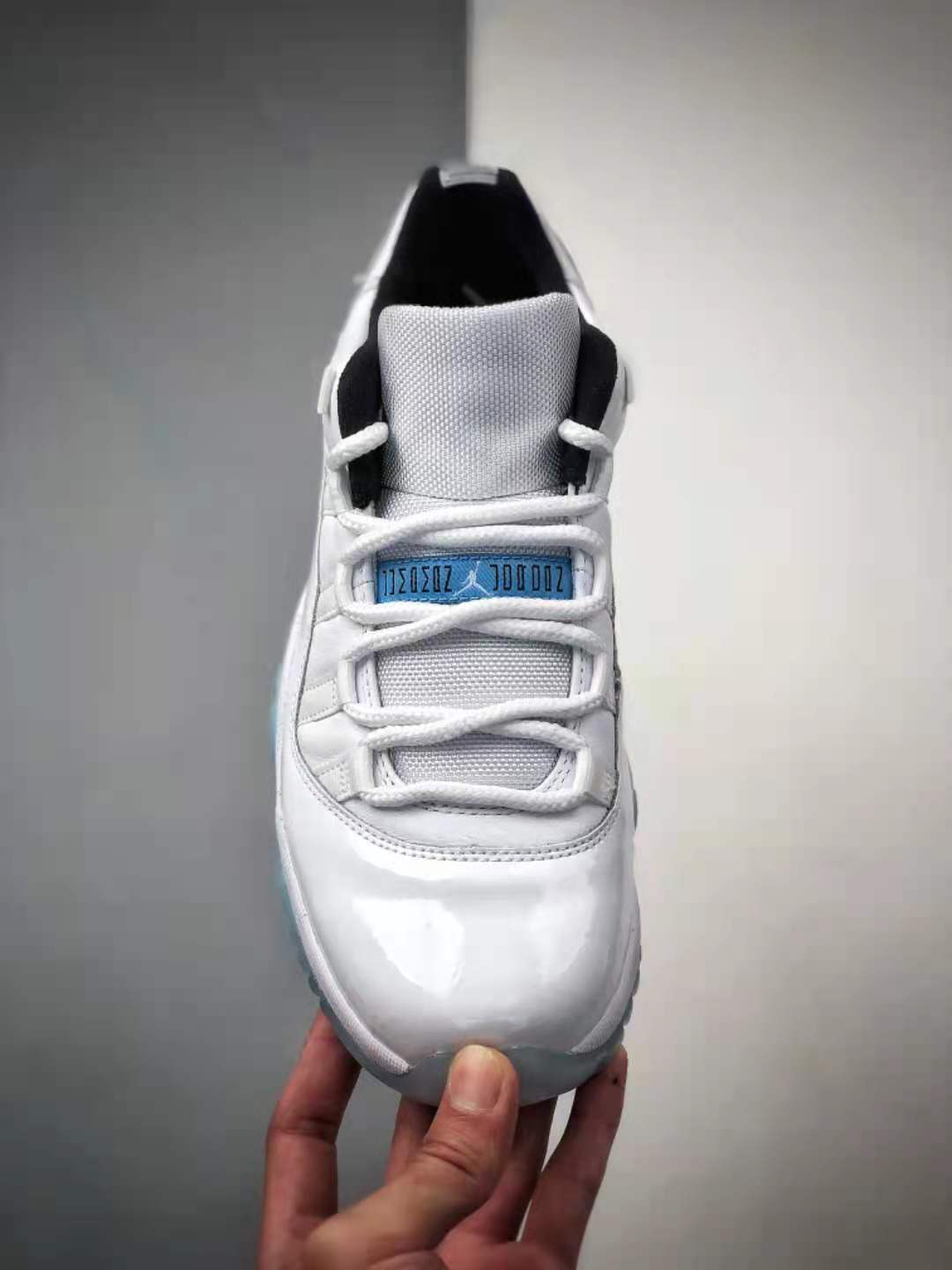 Air Jordan 11 Retro Low 'Legend Blue' AV2187-117 for Stylish Sneaker Enthusiasts