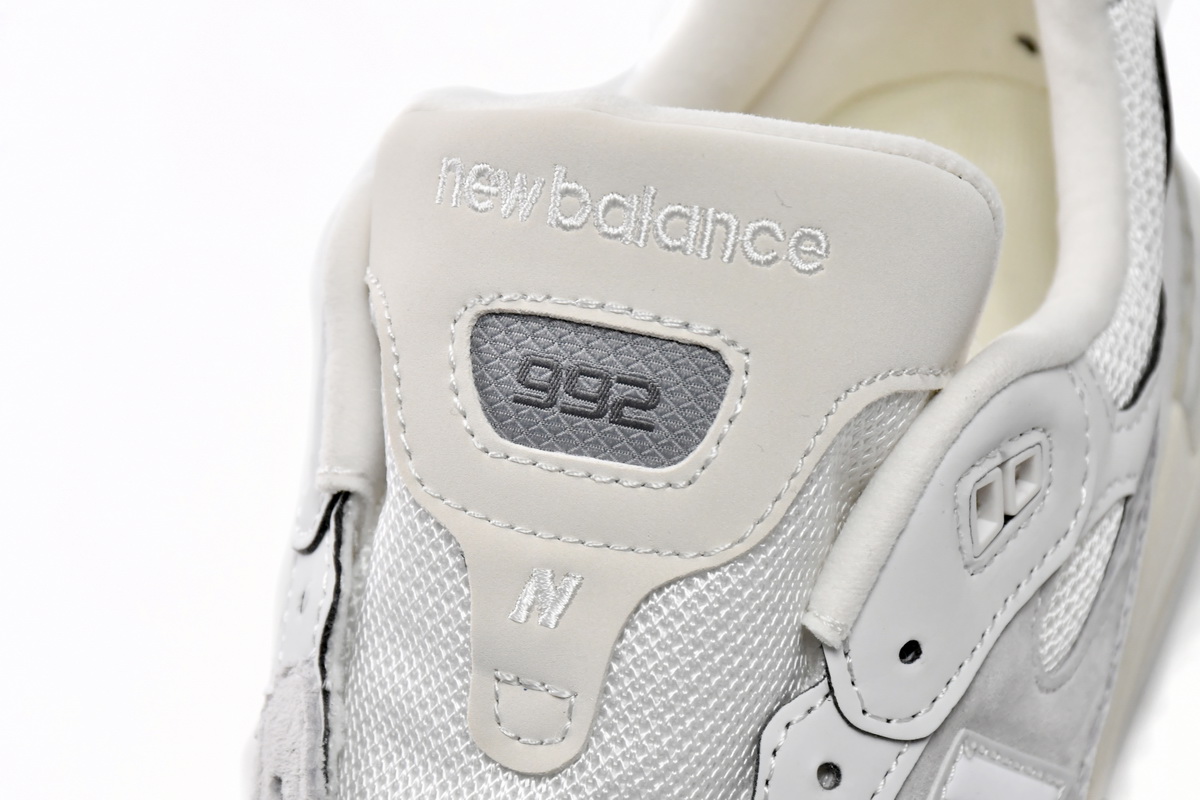New Balance 992 White Silver Nimbus Cloud M992MD - Shop Now! New Balance 992 White Silver Nimbus Cloud M992MD - Shop Now!