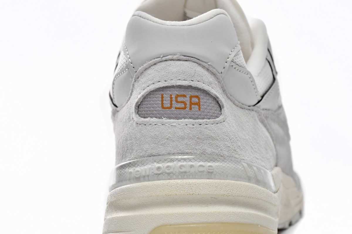 New Balance 992 White Silver Nimbus Cloud M992MD - Shop Now! New Balance 992 White Silver Nimbus Cloud M992MD - Shop Now!