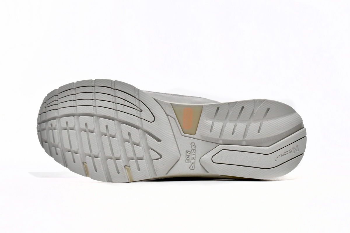 New Balance 992 White Silver Nimbus Cloud M992MD - Shop Now! New Balance 992 White Silver Nimbus Cloud M992MD - Shop Now!