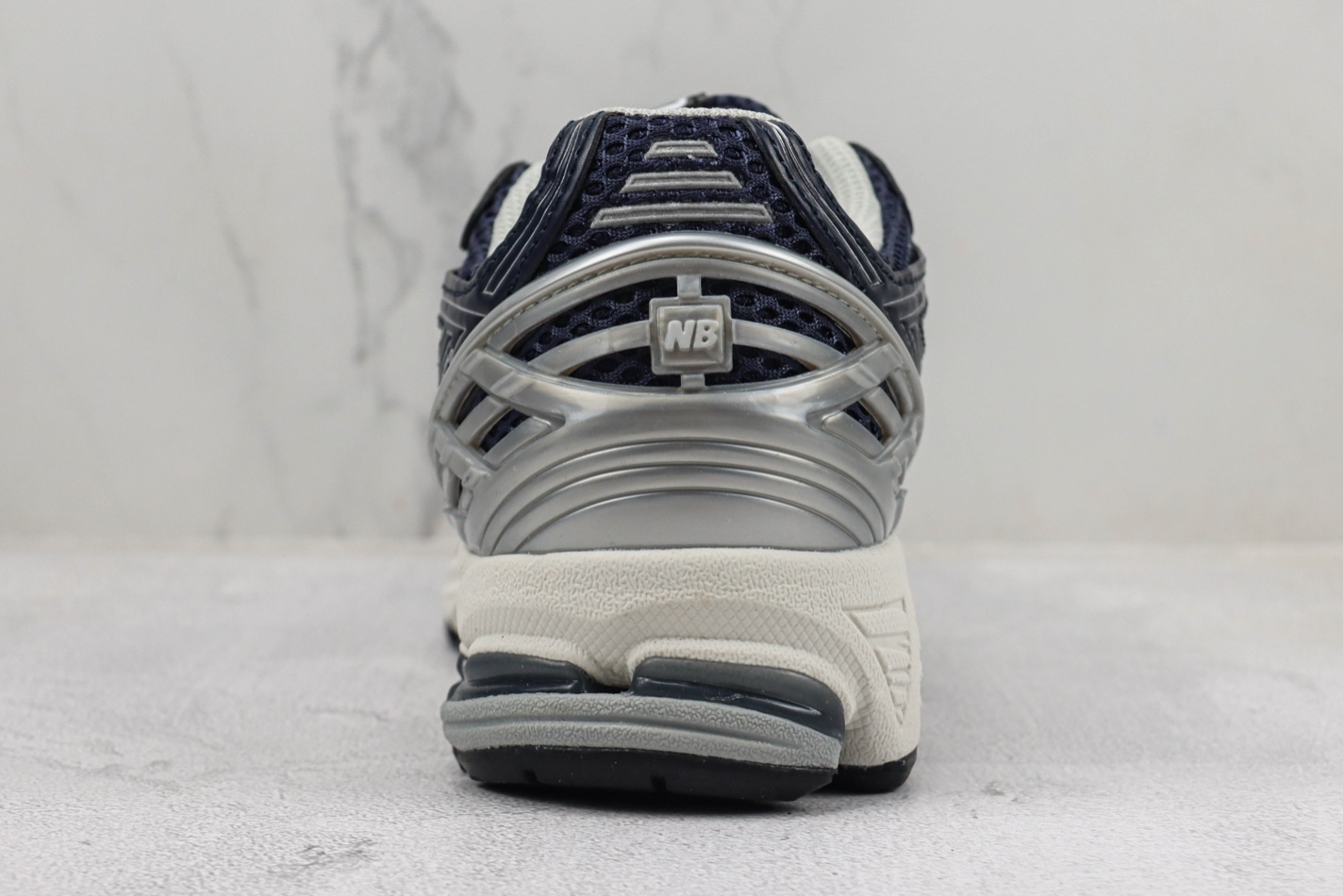 New Balance 1906R 'Eclipse': Stylish and Comfortable Men's Running Shoes New Balance 1906R 'Eclipse': Stylish and Comfortable Men's Running Shoes