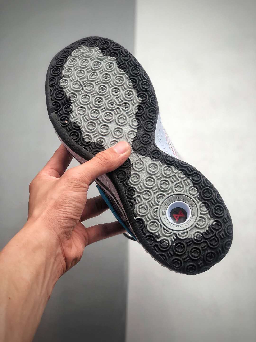 Nike PG 4 EP 'Plaid' CD5082-002: Stylish Performance Basketball Shoes Nike PG 4 EP 'Plaid' CD5082-002: Stylish Performance Basketball Shoes