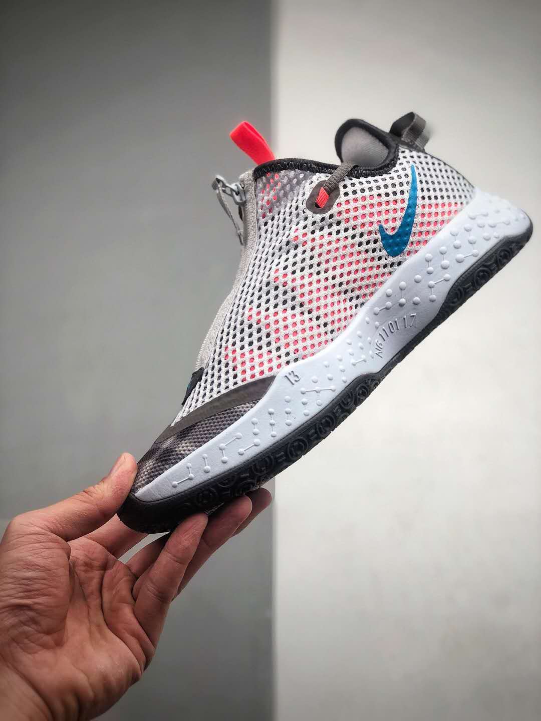 Nike PG 4 EP 'Plaid' CD5082-002: Stylish Performance Basketball Shoes Nike PG 4 EP 'Plaid' CD5082-002: Stylish Performance Basketball Shoes