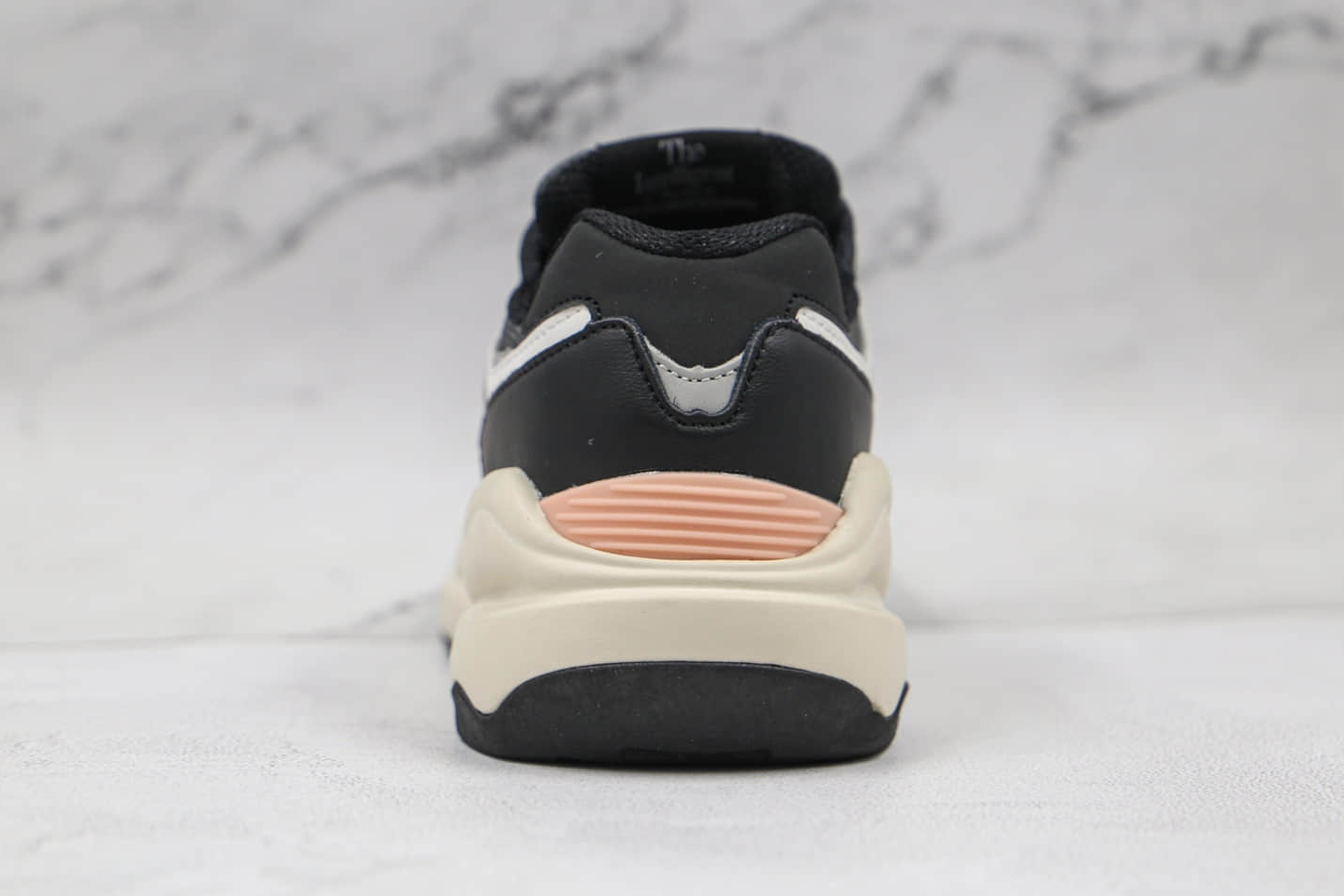 New Balance 5740 'Navy' W5740LB - Sleek and Stylish Women's Sneakers New Balance 5740 'Navy' W5740LB - Sleek and Stylish Women's Sneakers