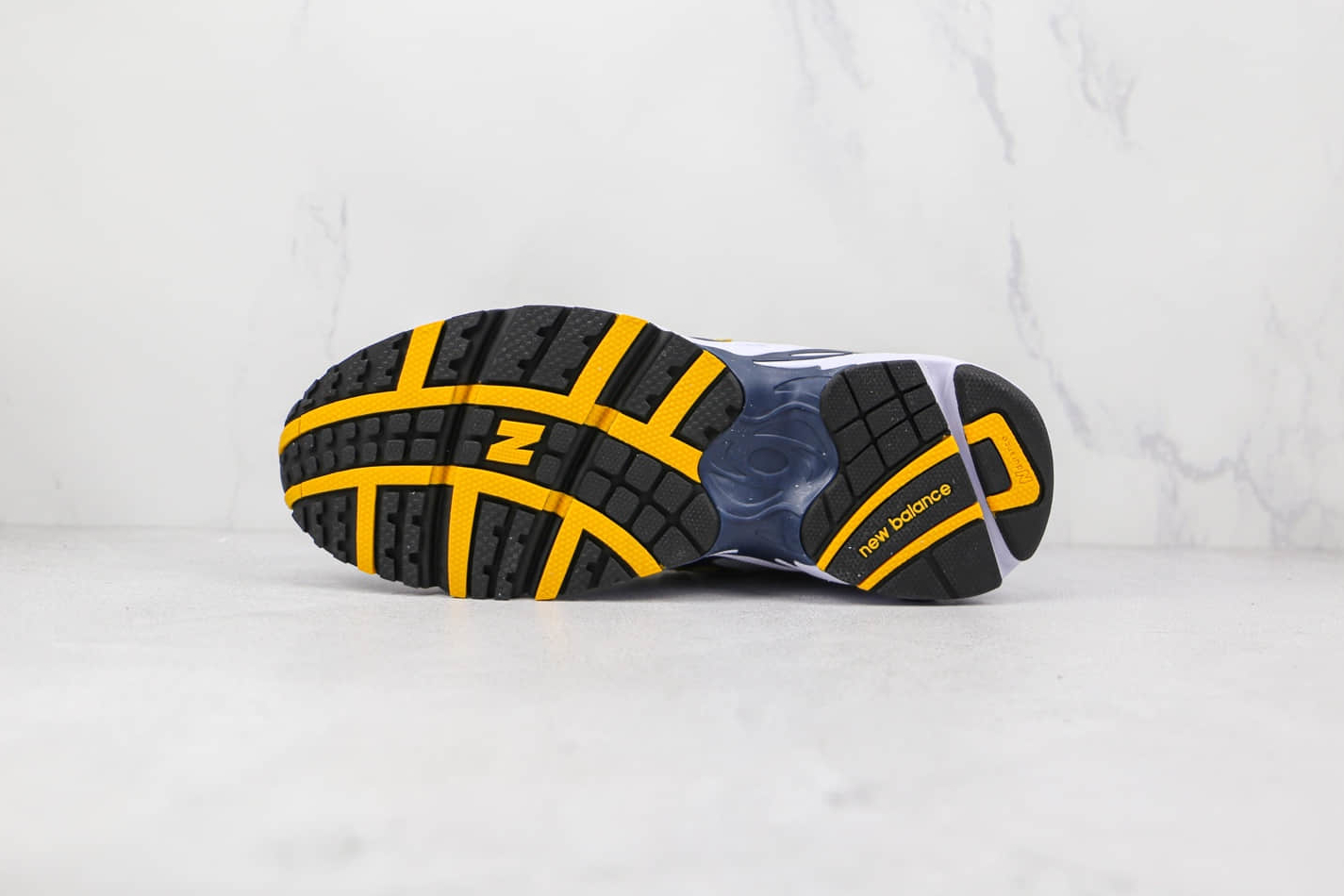 New Balance 725 ML725A - Stylish and Comfortable Shoes for Men New Balance 725 ML725A - Stylish and Comfortable Shoes for Men