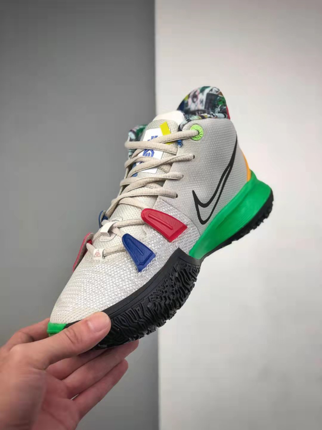 Nike Zoom Kyrie 7 Visions: Light Bone/White/Light Green/Game Sapphire DC9121-001 Nike Zoom Kyrie 7 Visions: Light Bone/White/Light Green/Game Sapphire DC9121-001