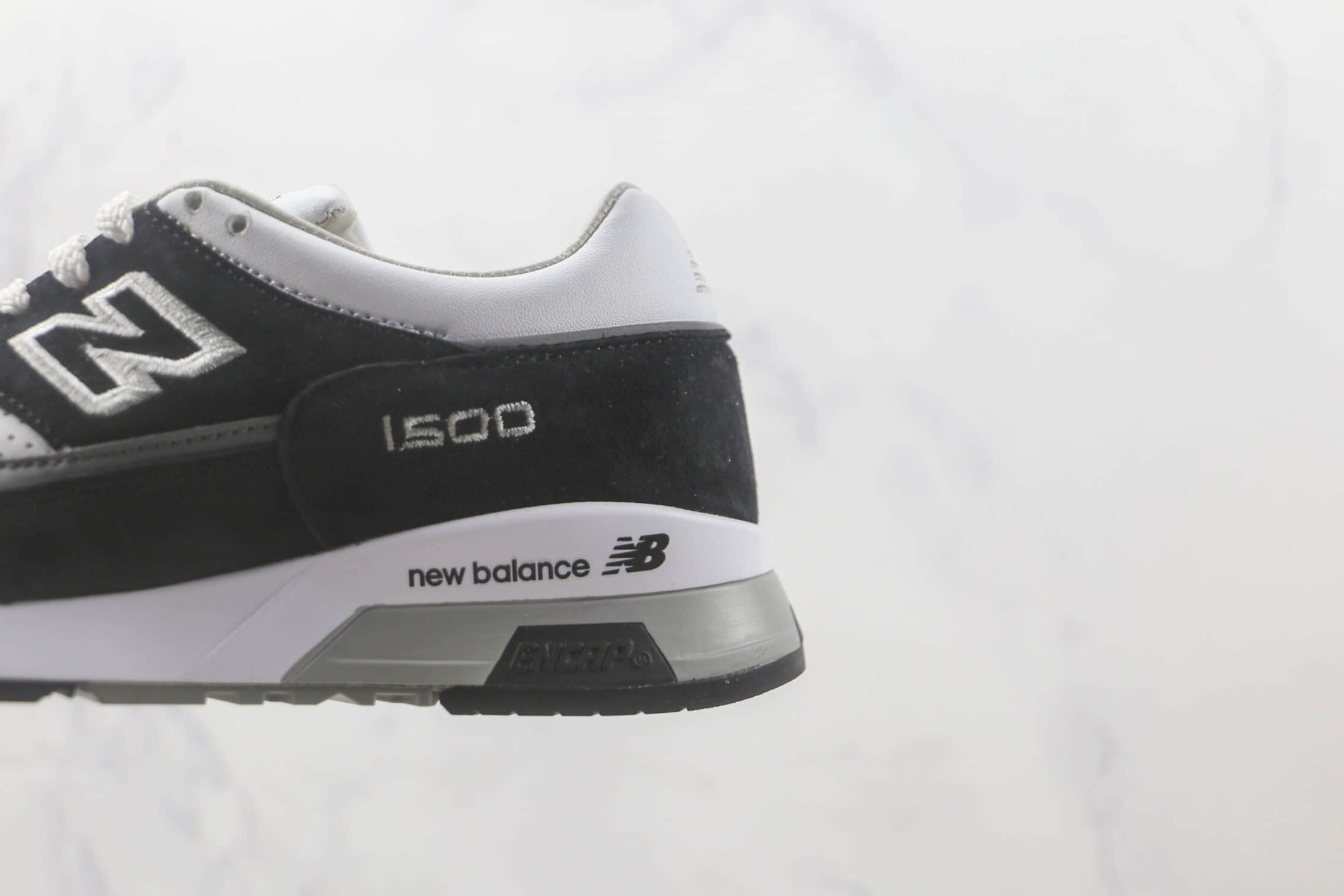 New Balance 1500 Made in England 'Black White' M1500KGW - Premium Sneakers for Style and Comfort New Balance 1500 Made in England 'Black White' M1500KGW - Premium Sneakers for Style and Comfort
