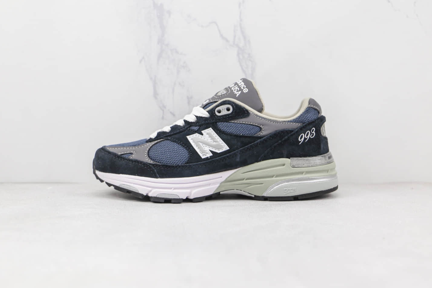New Balance 993 'Navy White' MR993NV - Classic Style & Supreme Comfort New Balance 993 'Navy White' MR993NV - Classic Style & Supreme Comfort