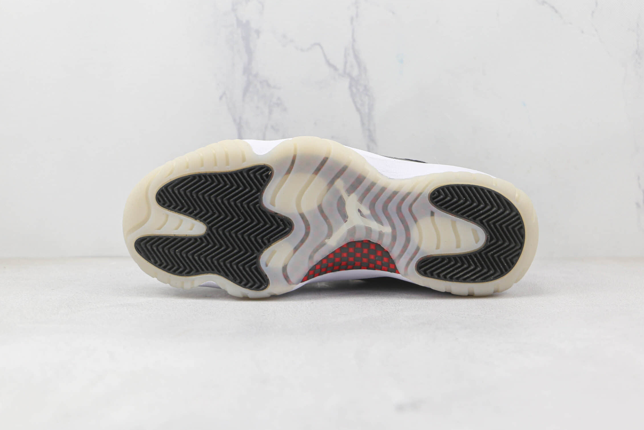 Air Jordan 11 Retro Low '72-10' AV2187-001 - Authentic Sneaker with Iconic Style Air Jordan 11 Retro Low '72-10' AV2187-001 - Authentic Sneaker with Iconic Style