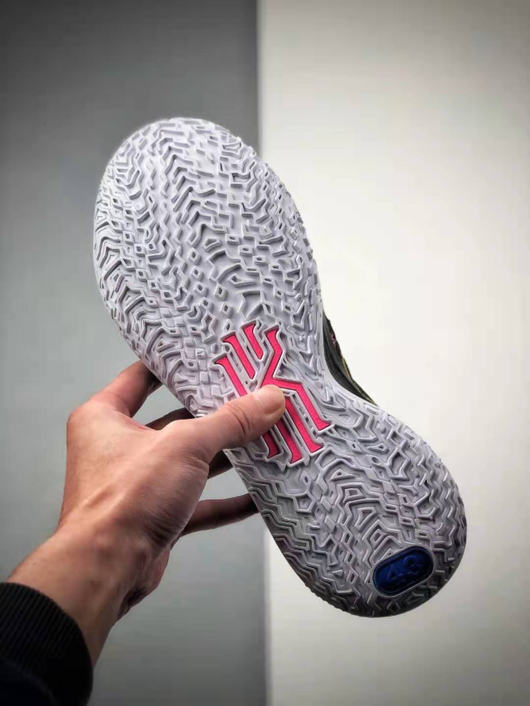 Nike Zoom Kyrie 7 Pre Heat EP Purple Black Gold Metallic CQ9327-006 - Stylish Performance Basketball Shoes Nike Zoom Kyrie 7 Pre Heat EP Purple Black Gold Metallic CQ9327-006 - Stylish Performance Basketball Shoes