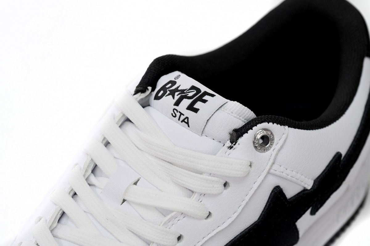 A Bathing Ape Bape Sta Low White And Black 1173-191-912 - Classic Style and Monochrome Chic | Limited Stock!