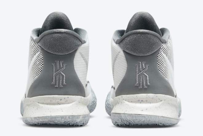 Nike Kyrie 7 GS 'Chip' Light Smoke Grey/S. Grey DB5624-011 Nike Kyrie 7 GS 'Chip' Light Smoke Grey/S. Grey DB5624-011