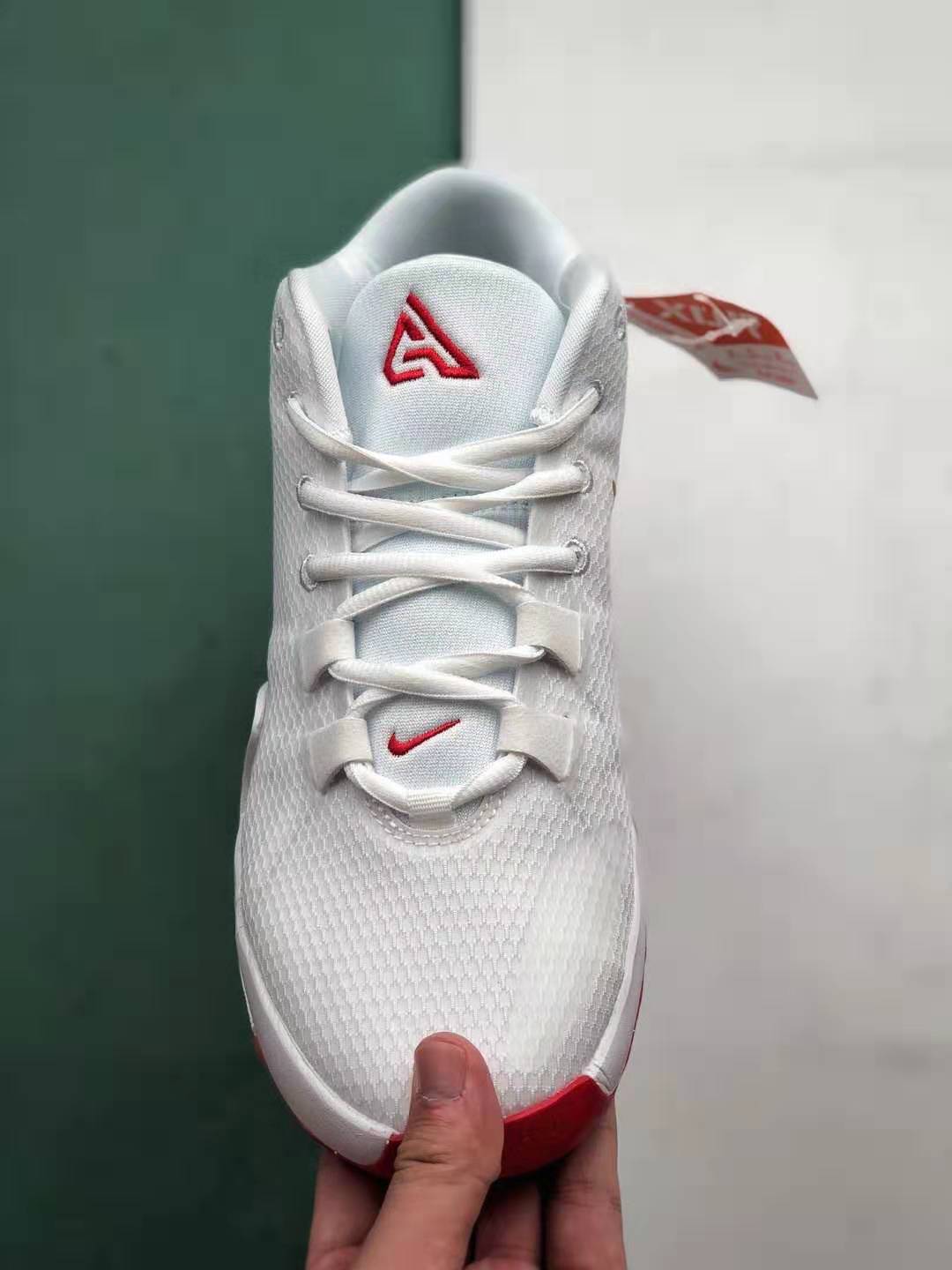 Nike Zoom Freak 1 'Roses' BQ5422-100 - Stylish and Comfortable Basketball Shoes Nike Zoom Freak 1 'Roses' BQ5422-100 - Stylish and Comfortable Basketball Shoes