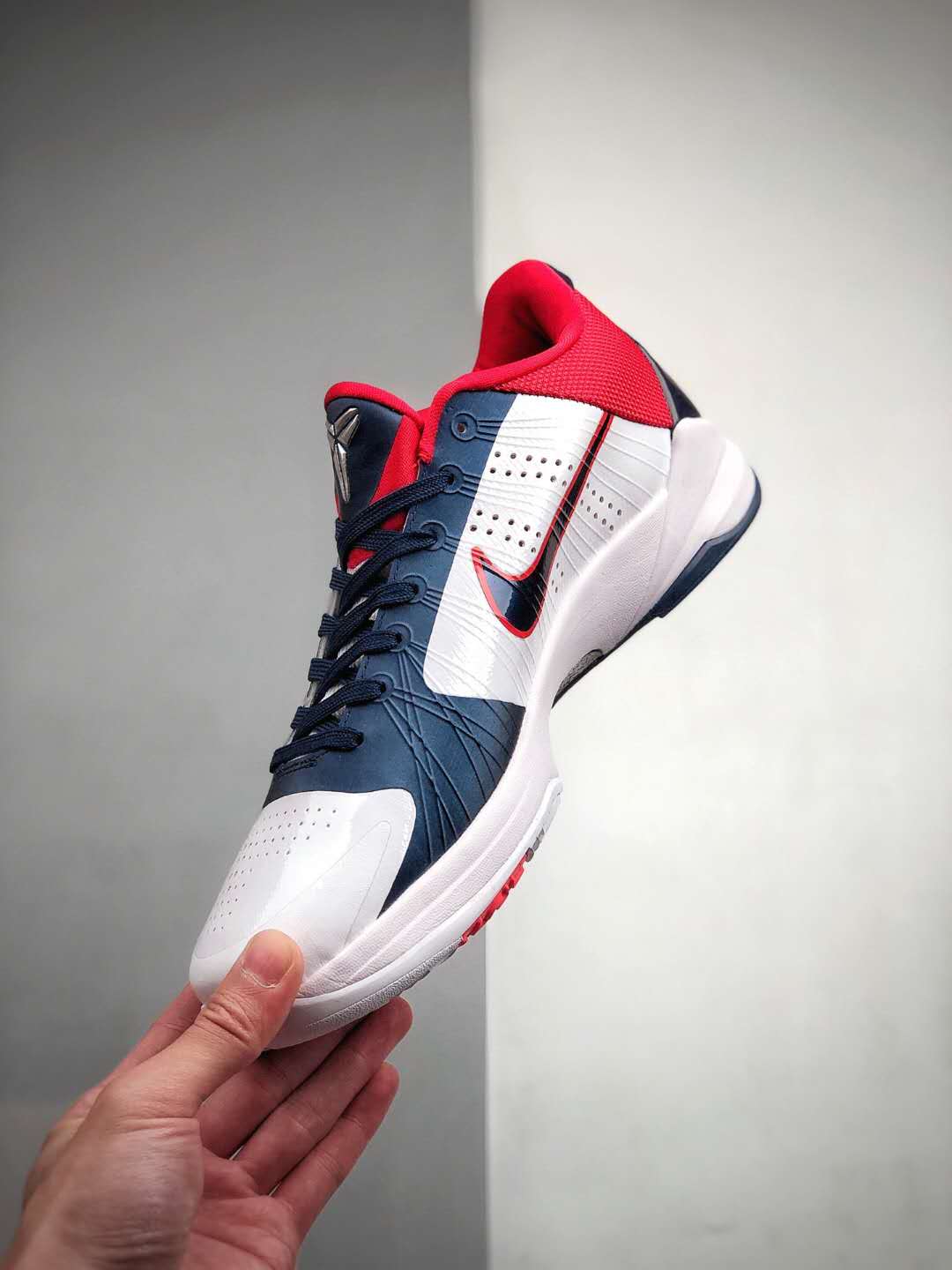 Nike Zoom Kobe 5 Team USA 2010 386430-103: Premium Basketball Shoes
